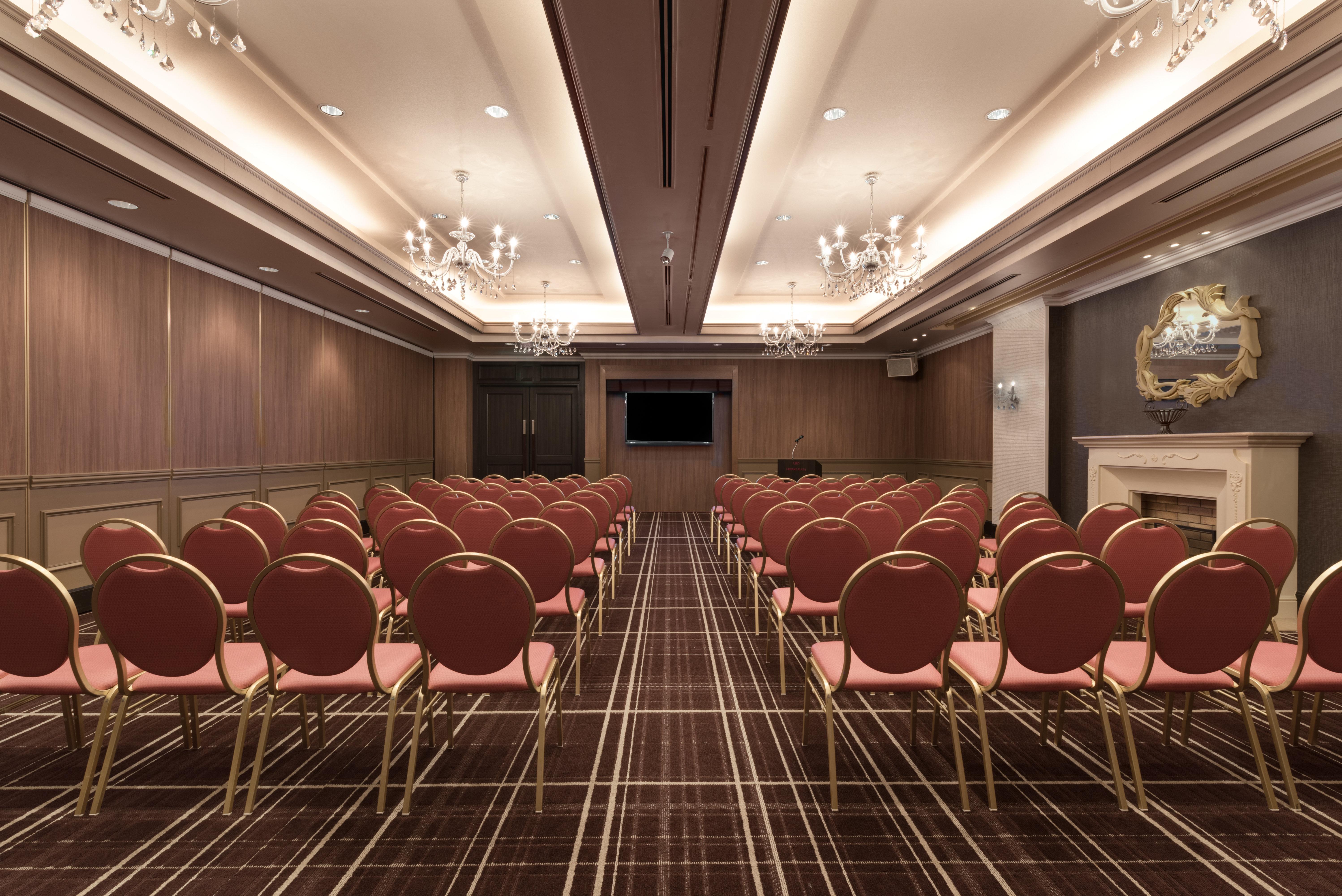 Отель Ana Crowne Plaza Toyama By Ihg Экстерьер фото