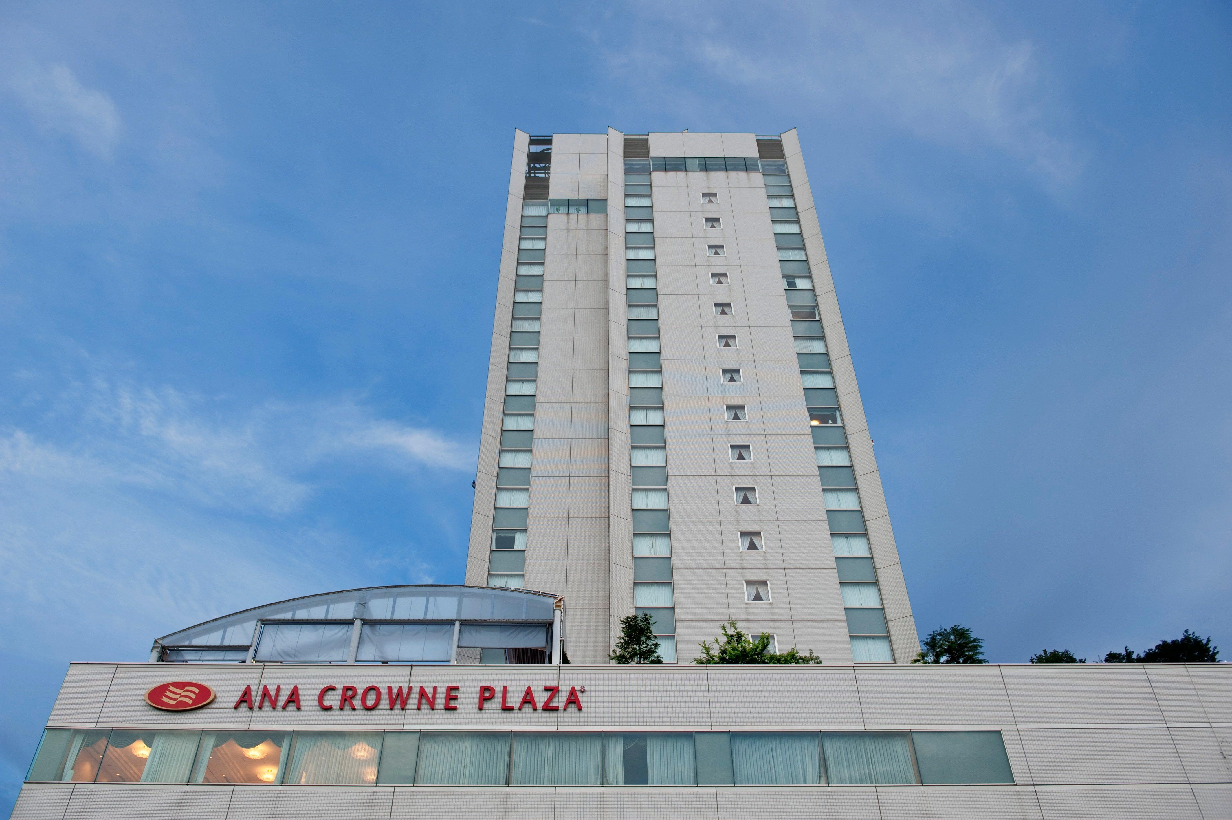 Отель Ana Crowne Plaza Toyama By Ihg Экстерьер фото