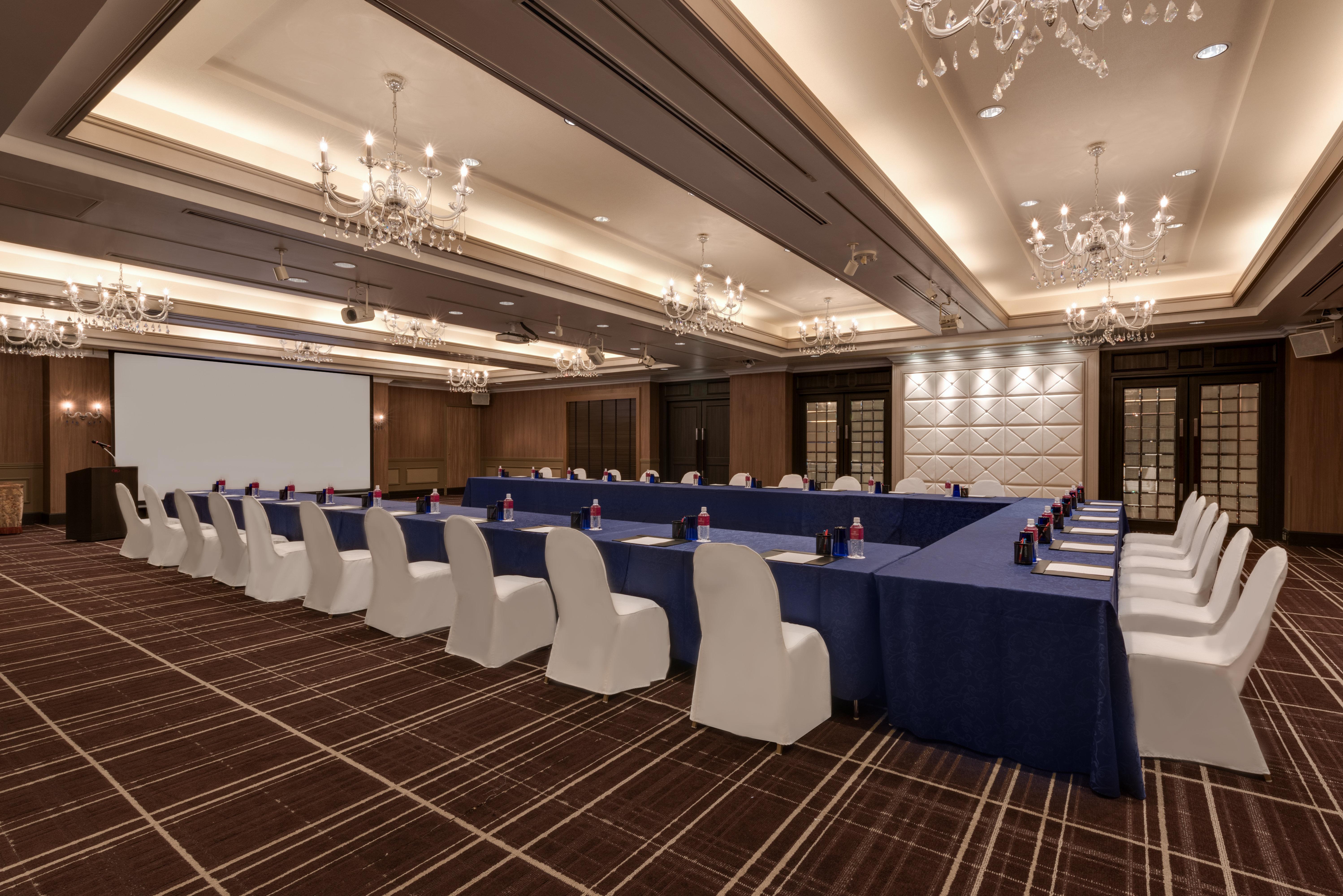 Отель Ana Crowne Plaza Toyama By Ihg Экстерьер фото