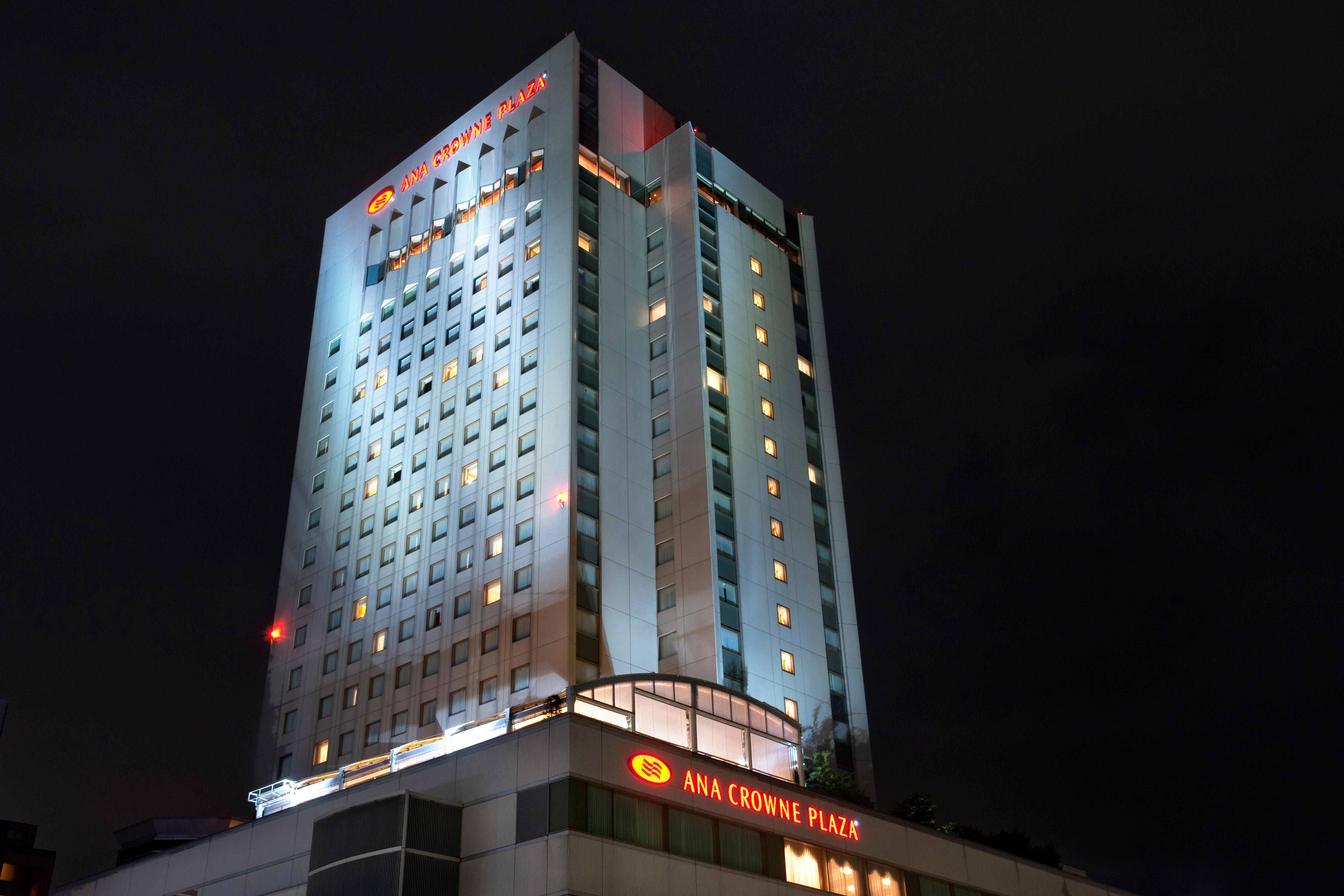 Отель Ana Crowne Plaza Toyama By Ihg Экстерьер фото
