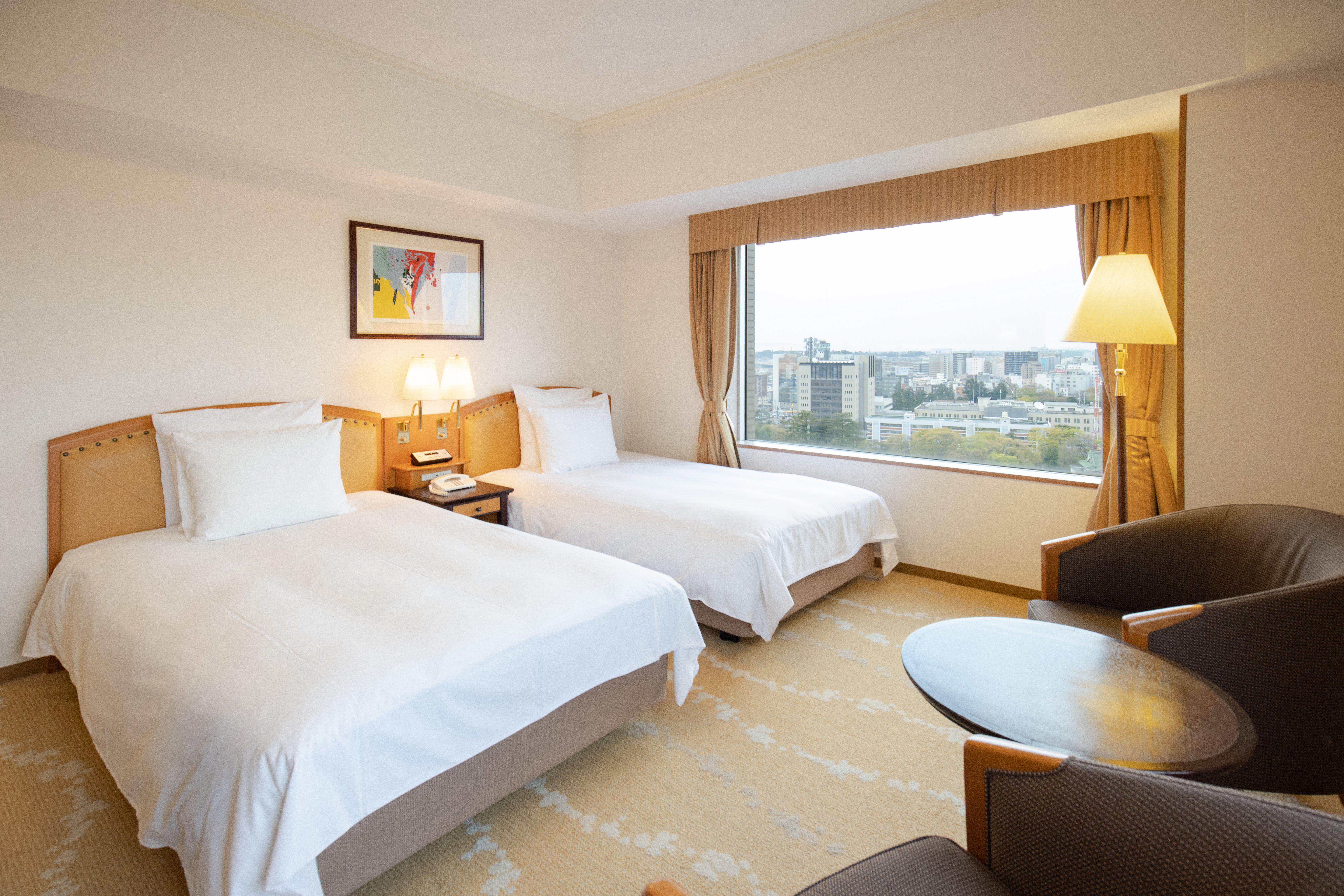 Отель Ana Crowne Plaza Toyama By Ihg Экстерьер фото