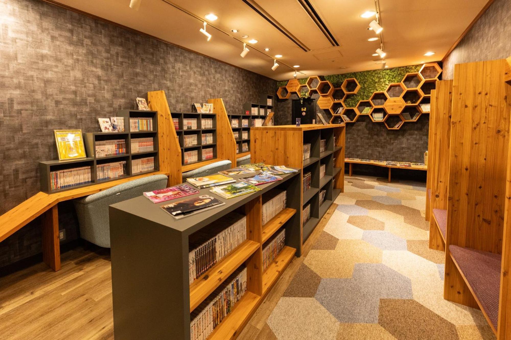 Отель Ana Crowne Plaza Toyama By Ihg Экстерьер фото