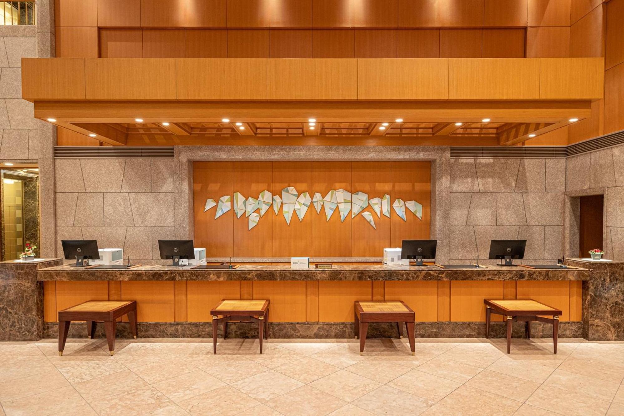 Отель Ana Crowne Plaza Toyama By Ihg Экстерьер фото